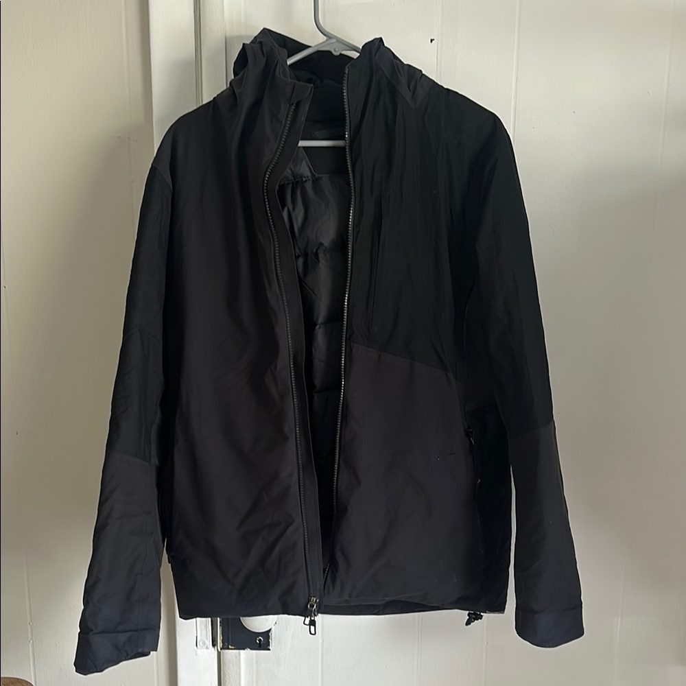 lululemon athletica Black Puffers Jacket